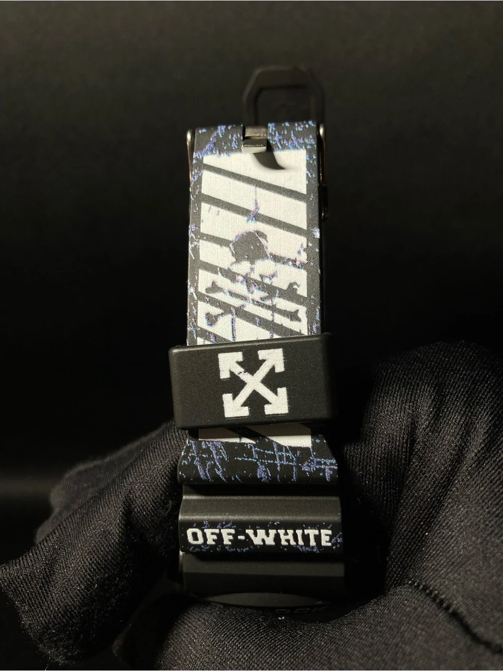 Black and White G Shock Gd6900